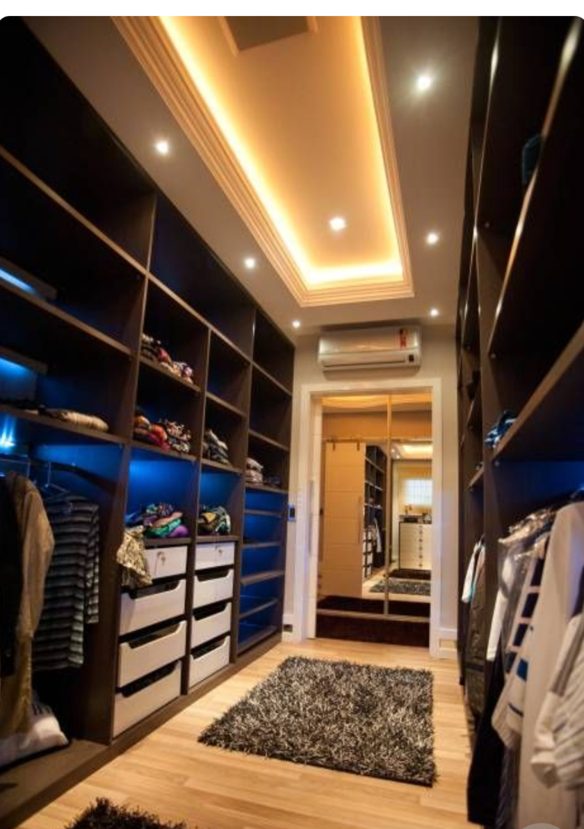 Большая открытая гардеробная комната с комбинированным наполнением Барнаул