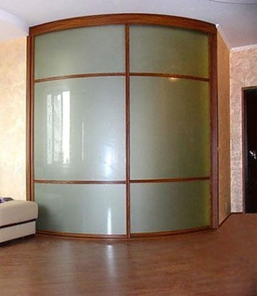 Встроенный шкаф купе радиусный в классическом стиле Барнаул